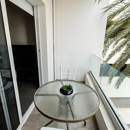 Spacious Studio Downtown 拉纳卡 外观 照片