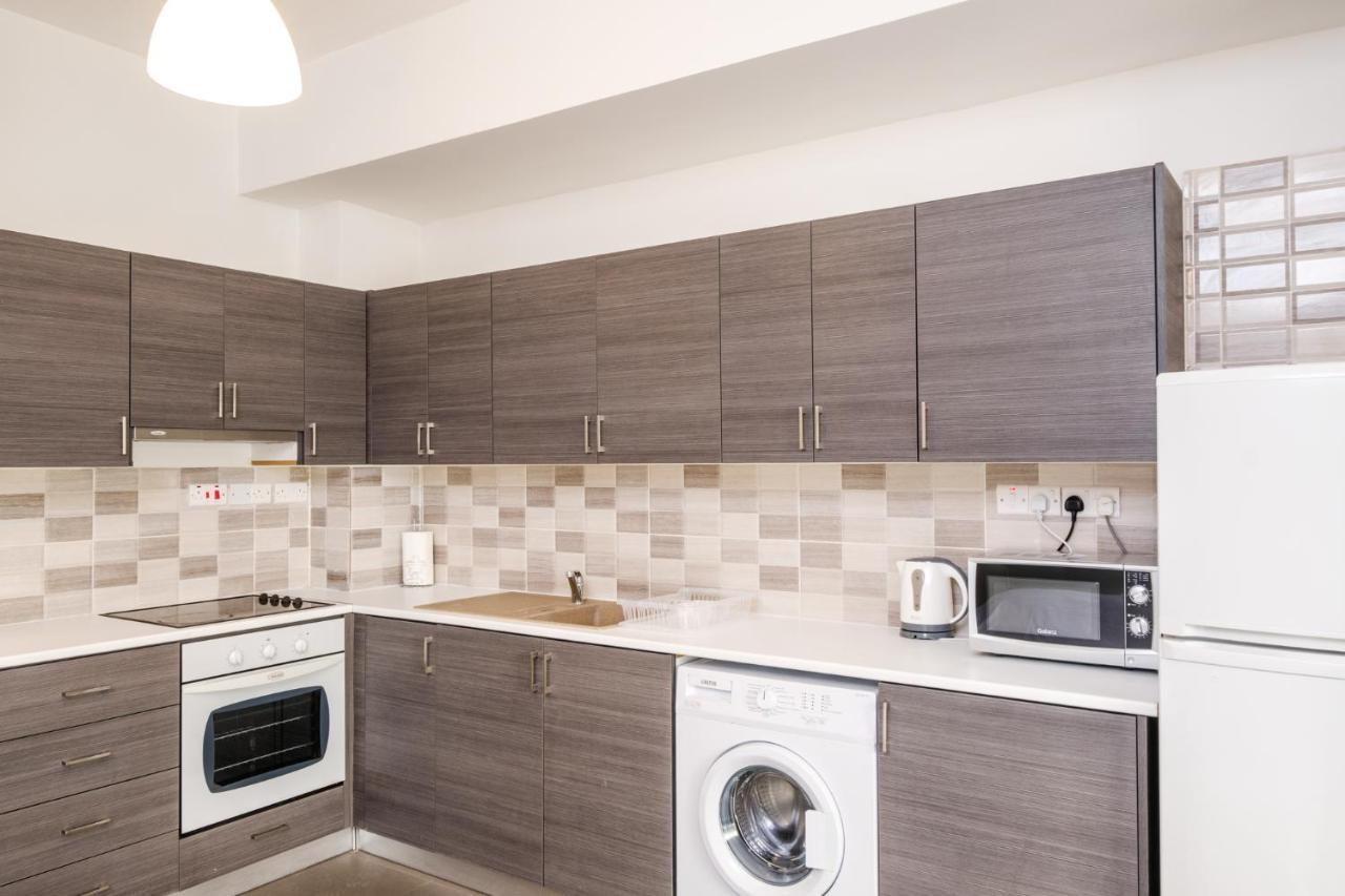 Spacious Studio Downtown 拉纳卡 外观 照片
